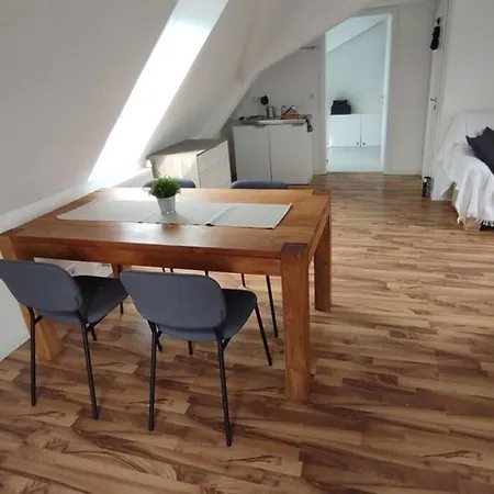Charming Attic Apartment For 2 Apartamento Oberschleißheim