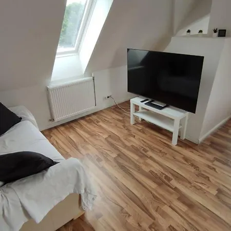 Charming Attic Apartment For 2 *