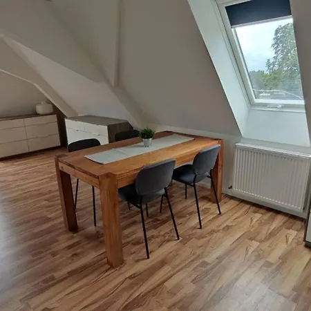 Apartamento Charming Attic Apartment For 2 Oberschleißheim