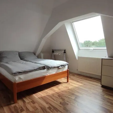 Charming Attic Apartment For 2 Apartamento